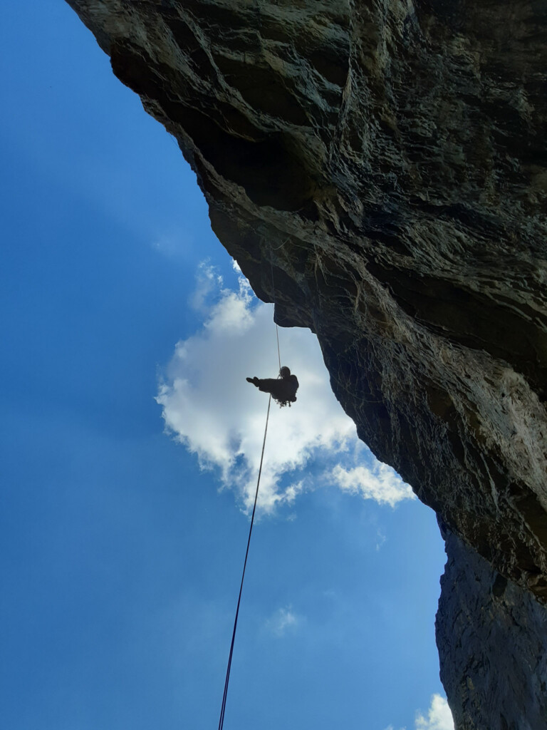 Overhanging abseil in the Melchsee Frutt