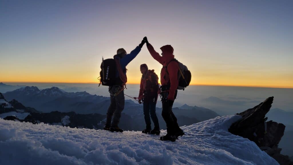 Community, rope team, friendship