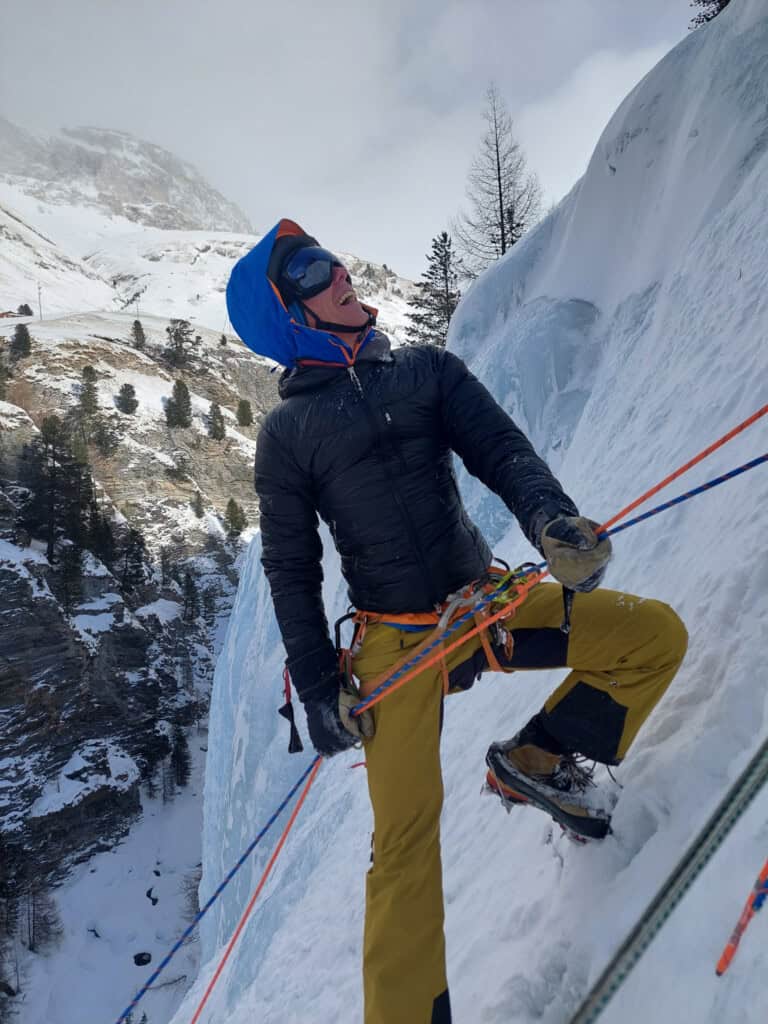 Ice climbing basic course in the Safiental
