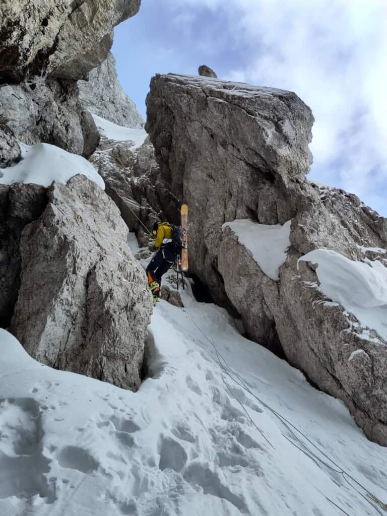 Skiing and abseiling on the Rätschenflue