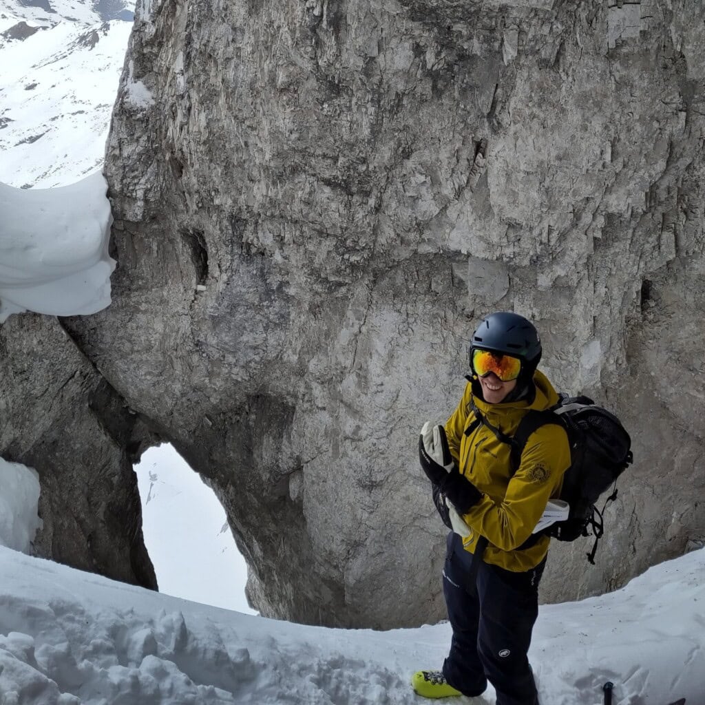 Mountain guide in front of the hole on the Rätschenflue