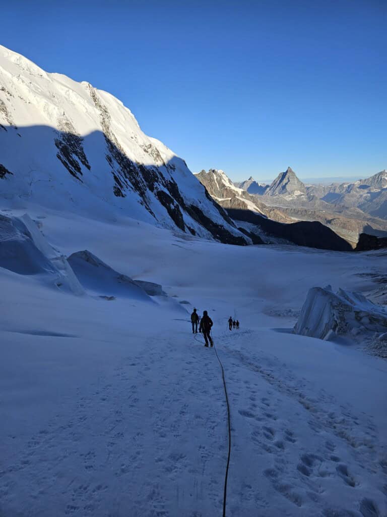 Abstieg auf dem Grenzgletscher auf der Spaghettitour light