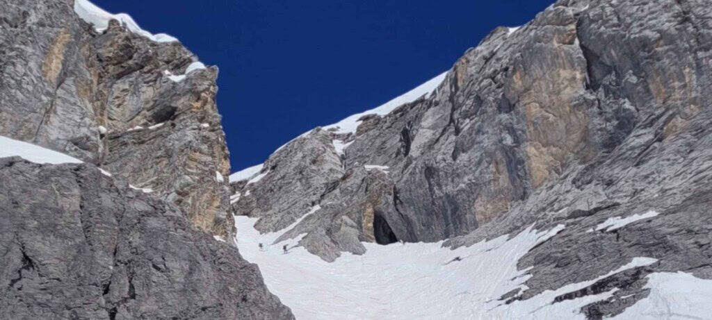 Couloir on the Titlis round tour