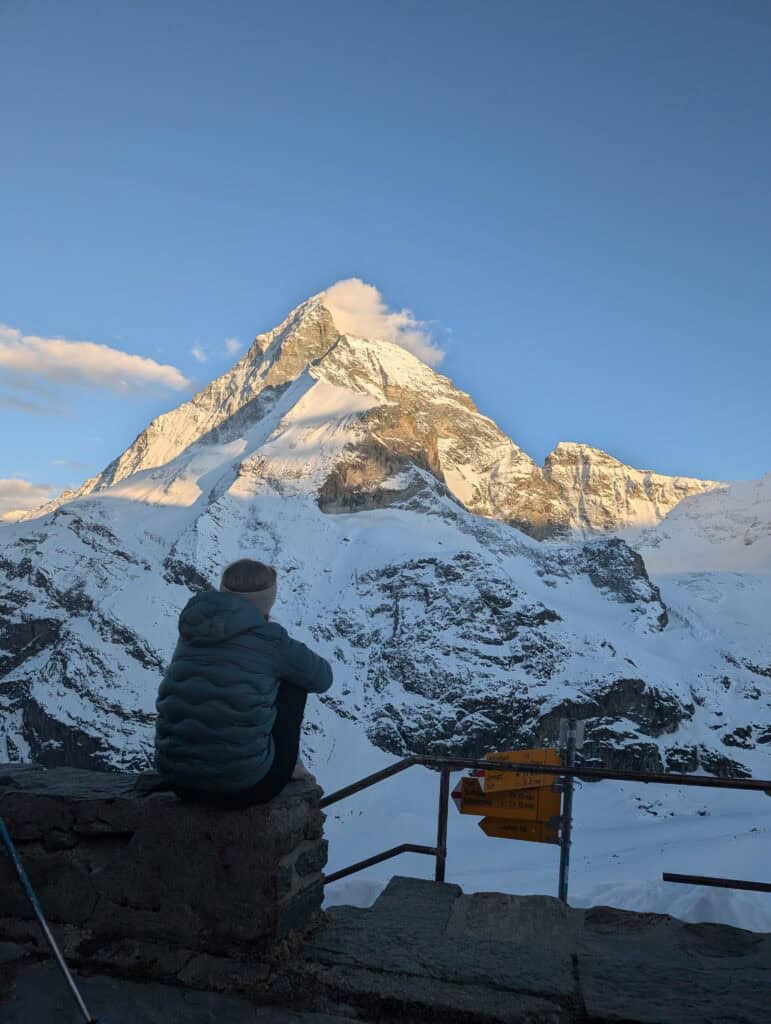 In the evening, enjoy the Matterhorn at sunset, in the Schönbielhütte on the Tour du Ciel