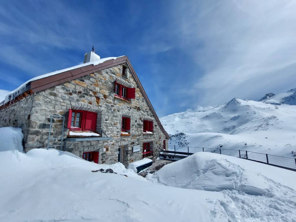 Rotondo hut in winter