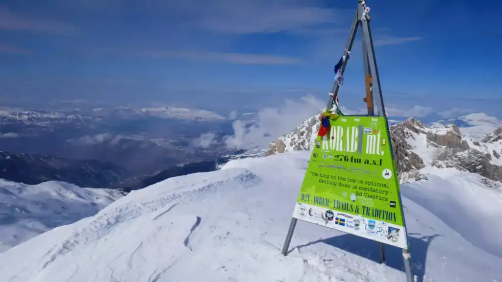 Gipfel beim Skitouren im Kosovo